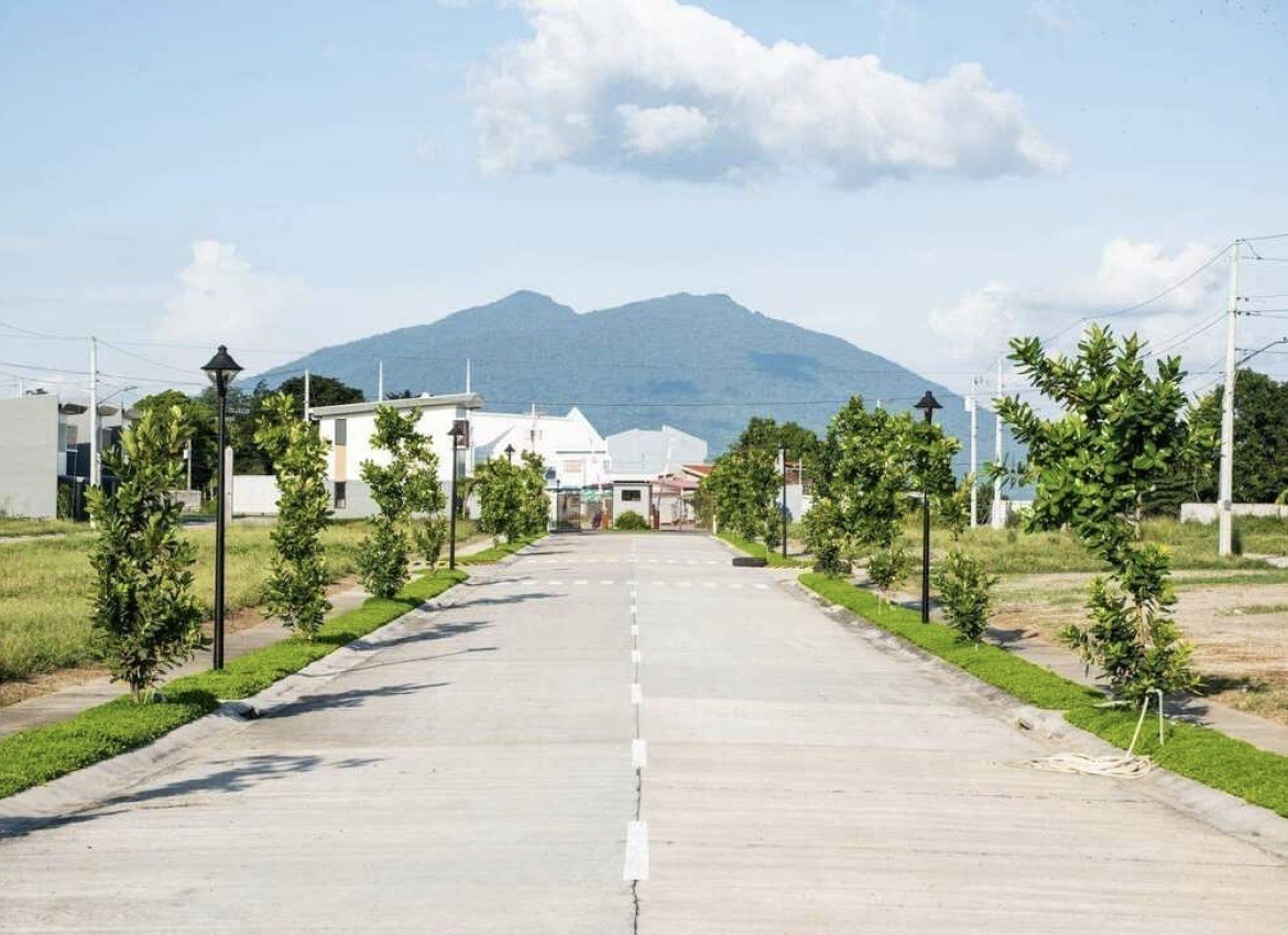 Ajoya Pampanga Homes Mexico Wide Roads and Street Lights