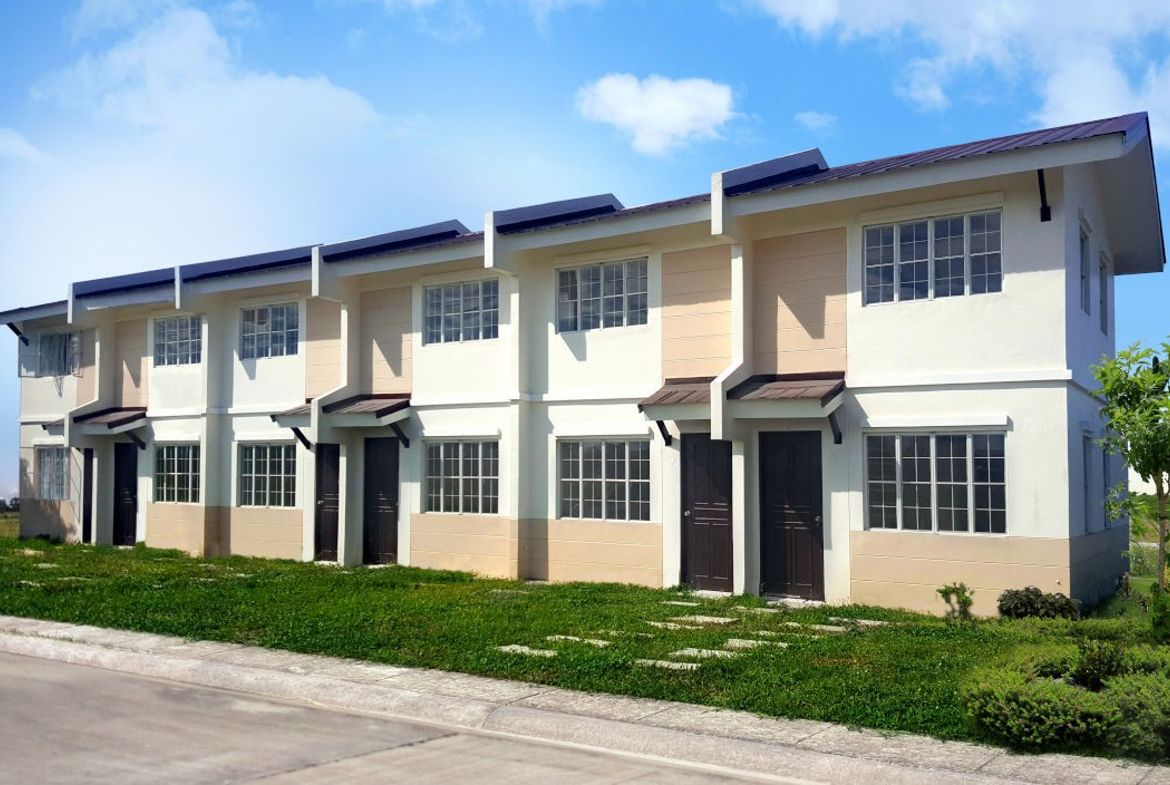 Austine Homes Mabalacat Pampanga 6 Unit Cluster Model House