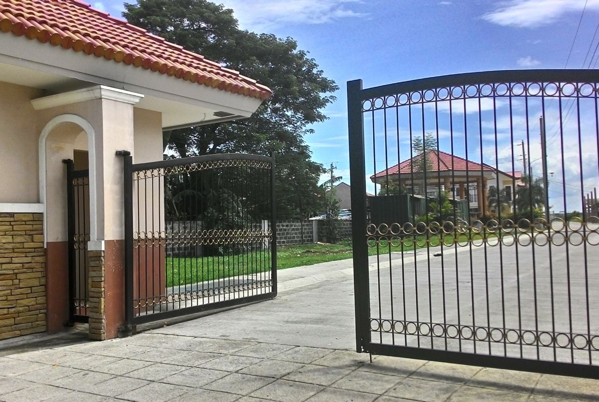 Berkeley Residences Pampanga Mexico Pampanga Gated Entrance