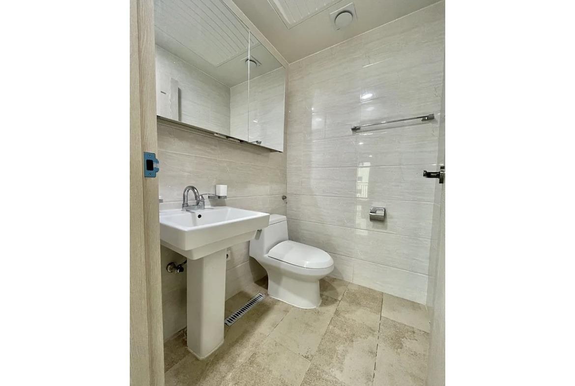 Besco Residences Clark Freeport Zone Pampang a Phillipines Bathroom