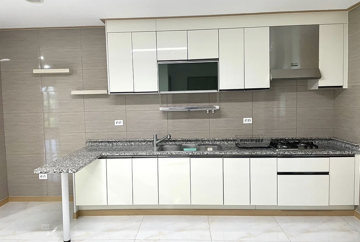 Besco Residences Clark Freeport Zone Pampang a Phillipines Kitchen