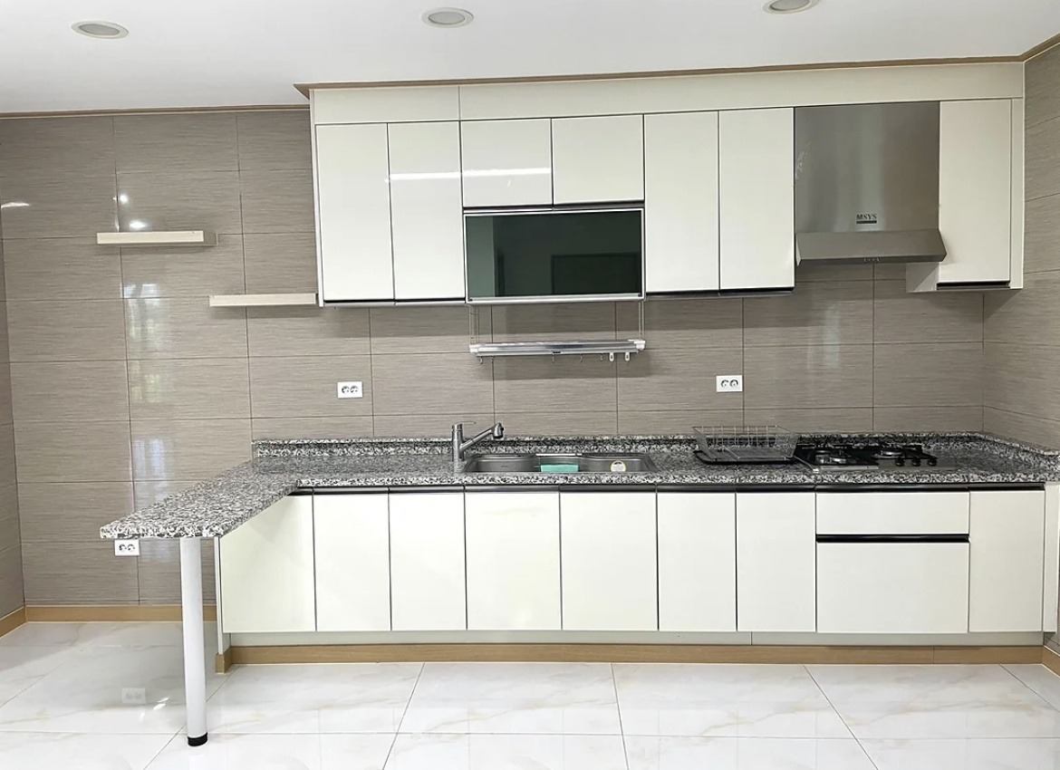 Besco Residences Clark Freeport Zone Pampang a Phillipines Kitchen