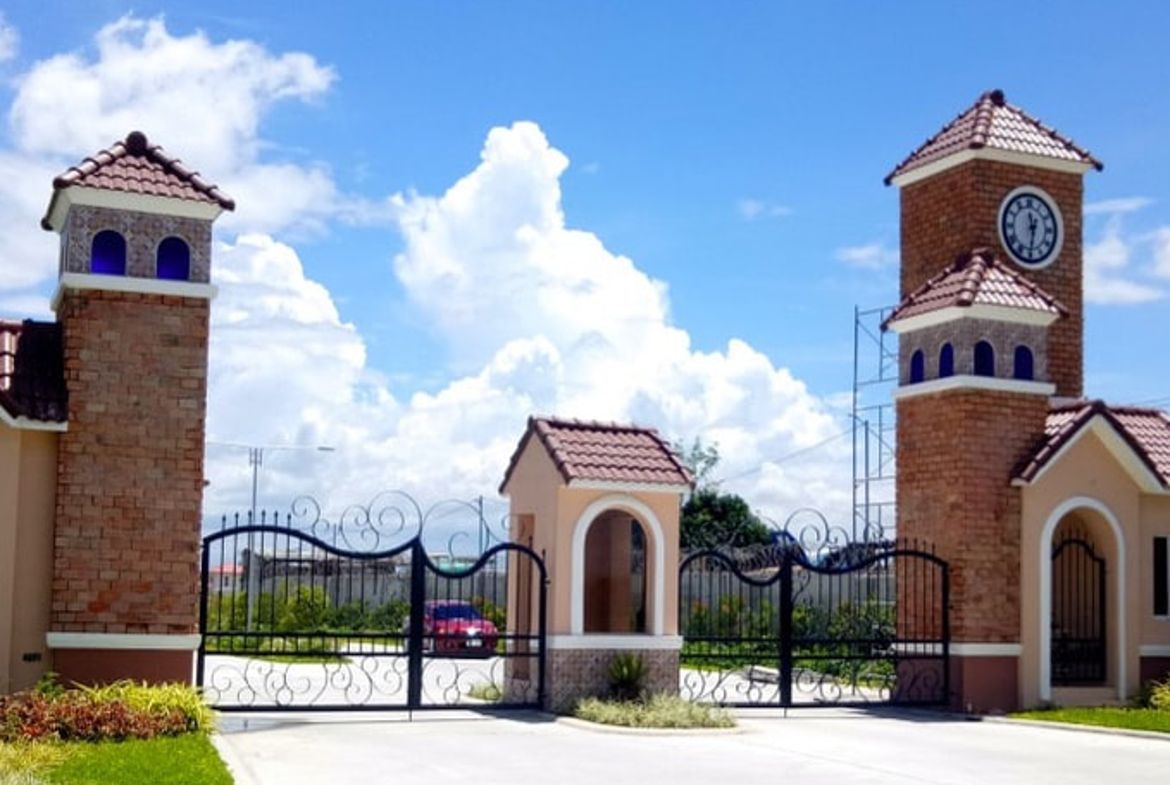 Solana Casa Real Bacolor Pampanga Philippines Gated Entrance