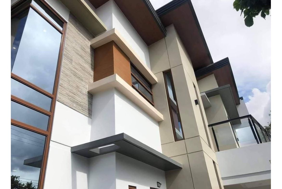 Claremont Filinvest Santa Maria Street Mabalacat Pampanga Model House Side View