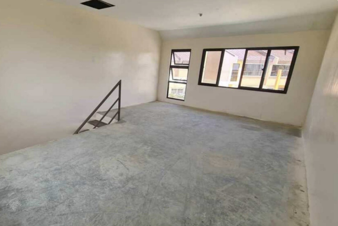 Deca Clark Townhouse Top Floor