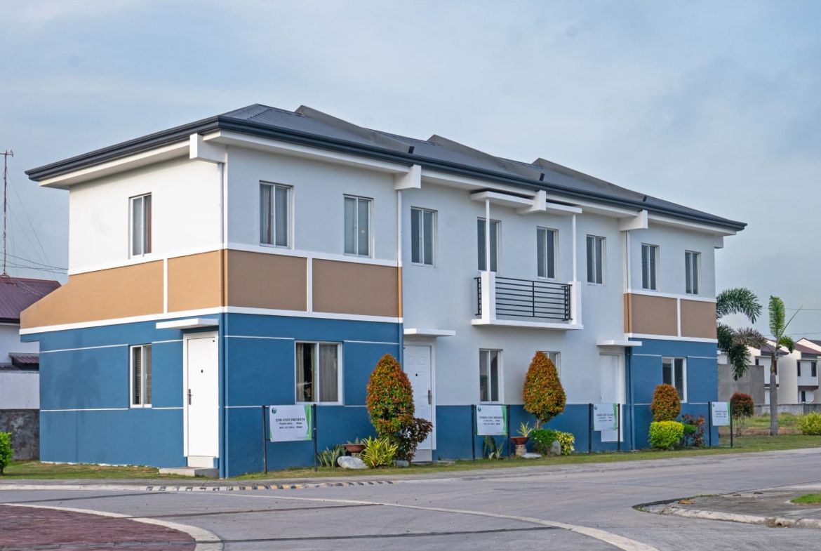 La Aldea Fernandina San Fernando Pampanga Quadplex Unit Model House