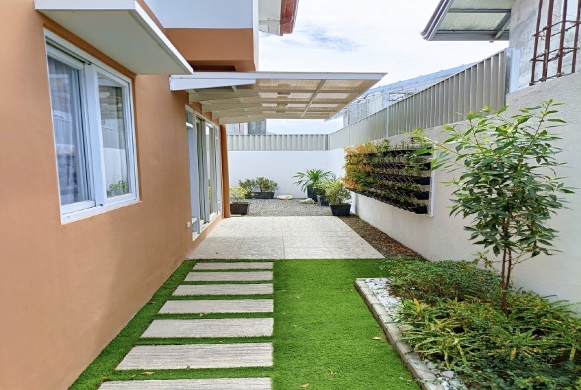 Madonna Residences an Fernando Pampanga Garden
