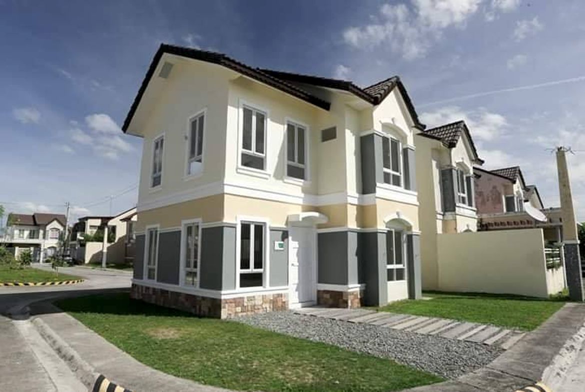 The Palm Lakeshore Mexico Pampanga Model House