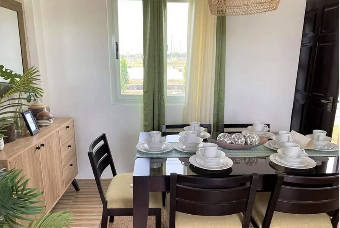 Tiera Rica Malpitic Dining Room