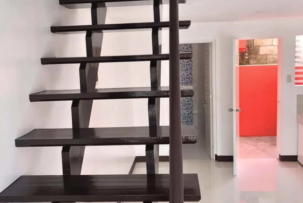 Xevera Townhouse Bacolor Pampanga Stairs