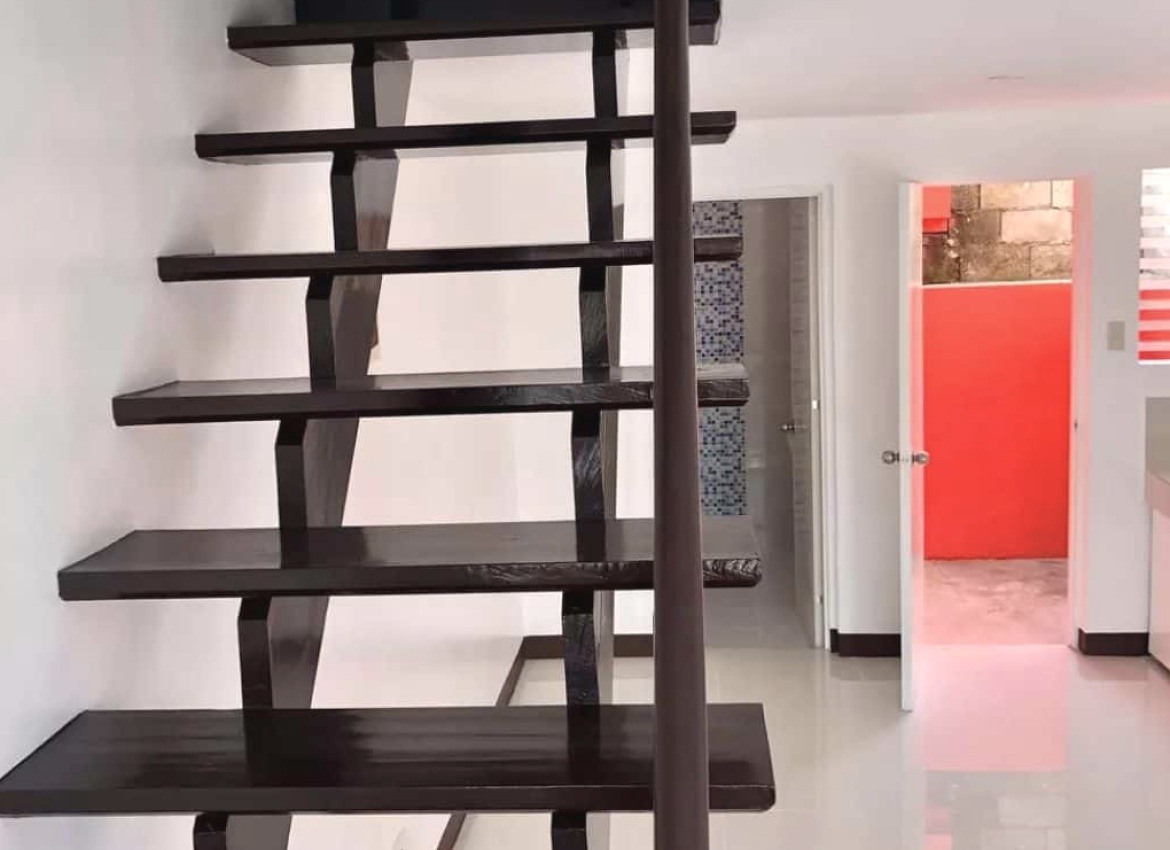 Xevera Townhouse Bacolor Pampanga Stairs
