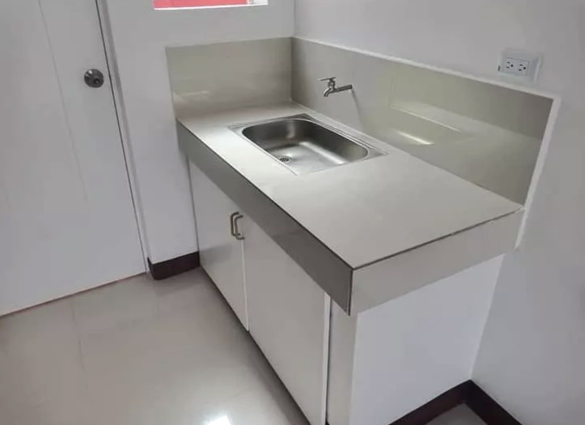 Xevera Bacolor Townhouse Kitchen
