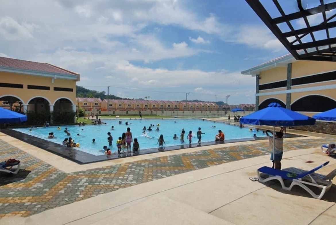 Xevera Townhouse Mabalacat Pampanga Swimming Pool