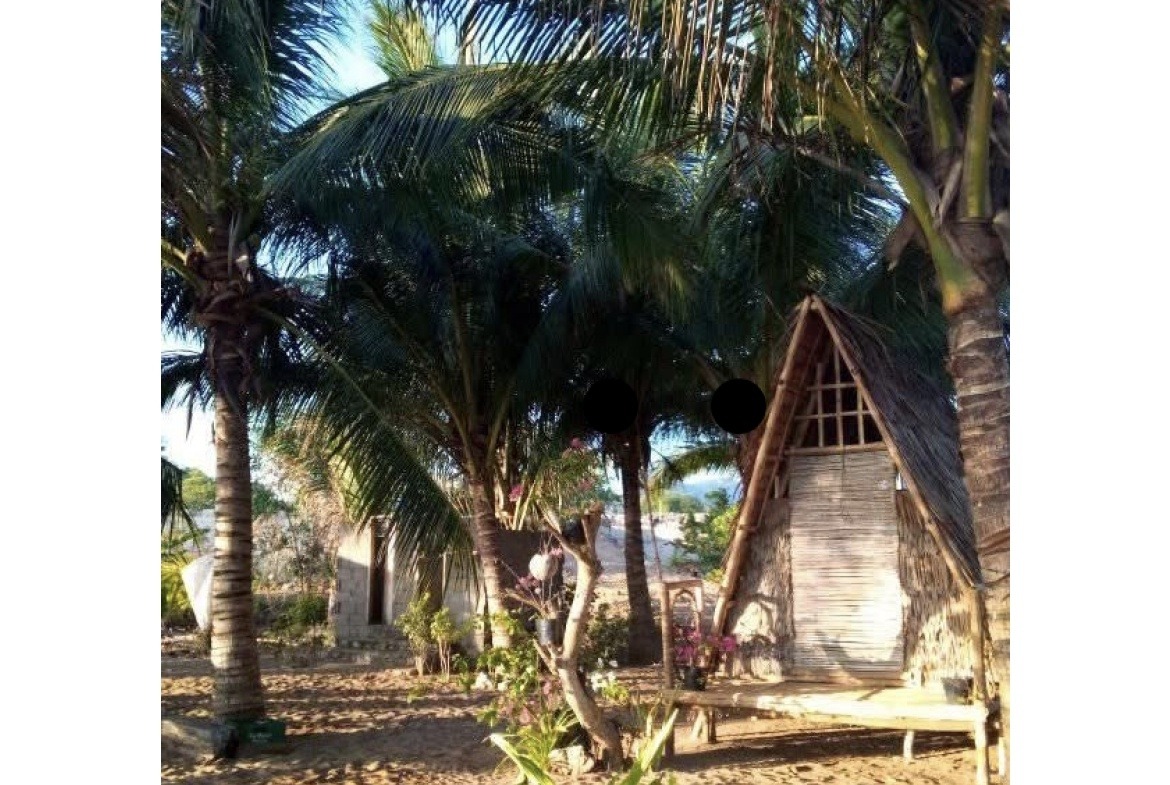 Coron Cheey Palawan Beach Front Cabin Area