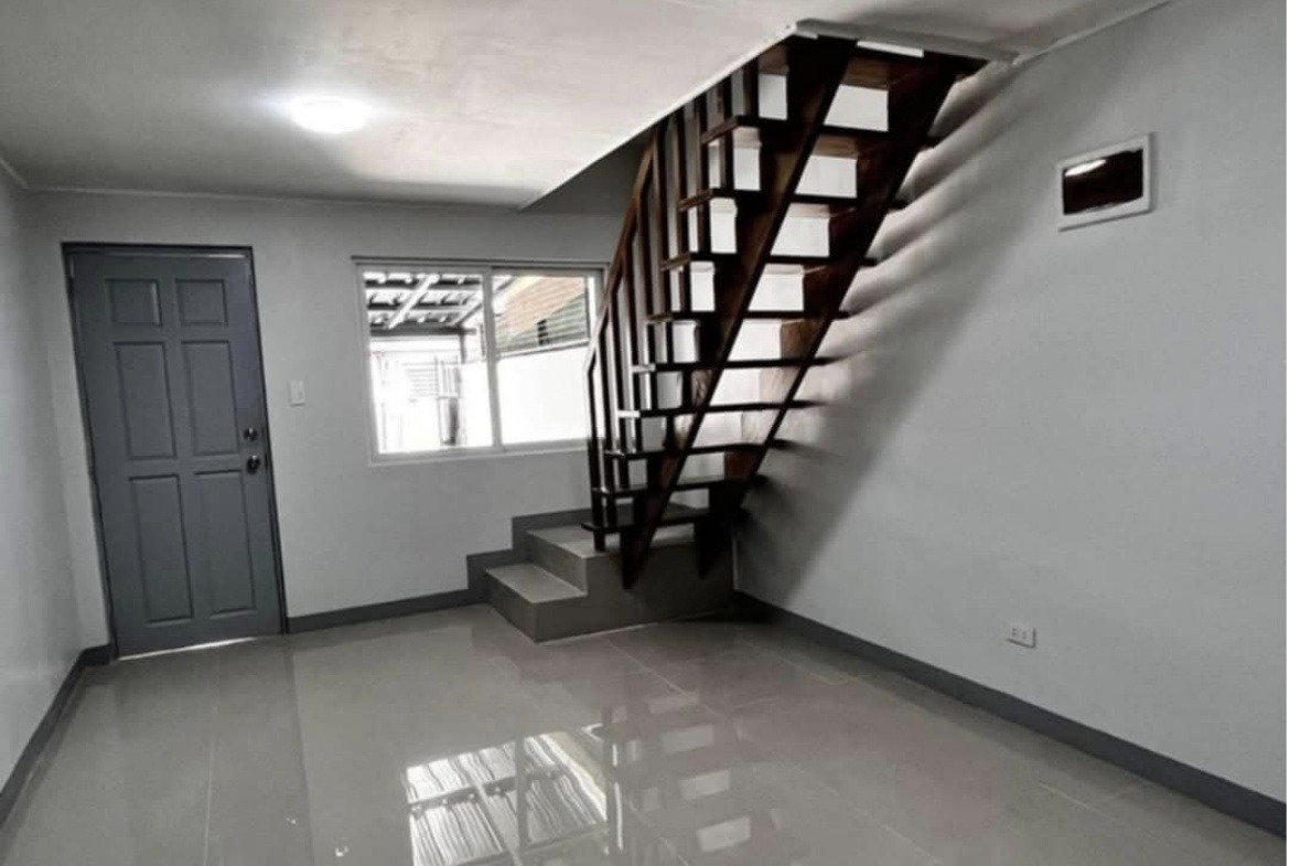Xevera BaColor Upgraded Townhouse Living Room