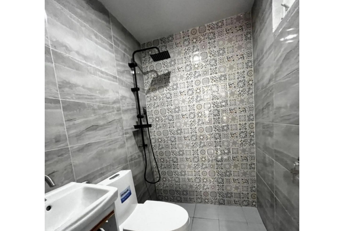 Xevera BaColor Upgraded Townhouse Bathroom